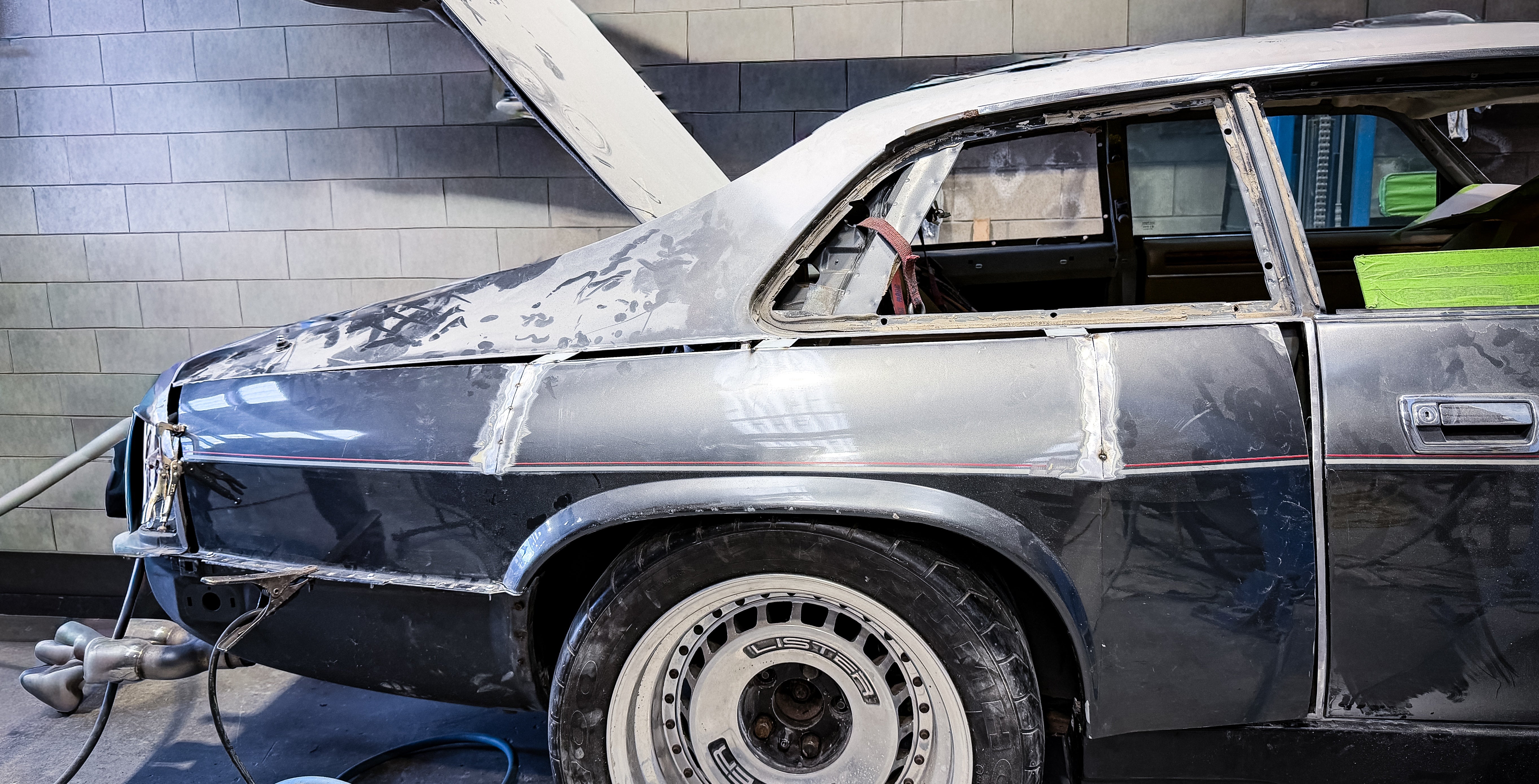 An XJ12 Gets a Rear Half Rebuild