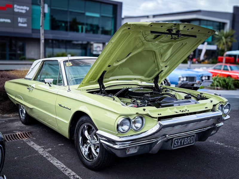 1964 THUNDERBIRD LANDAU 